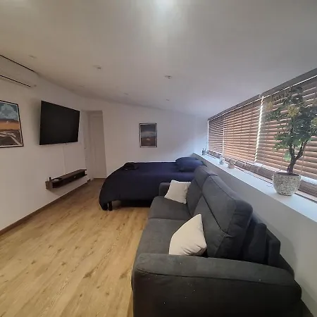New! Charming Modern In Перпиньан